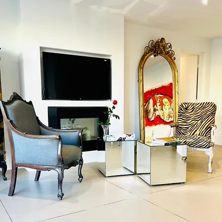 Private With Balcony Rum i privatbostad Saint-Tropez