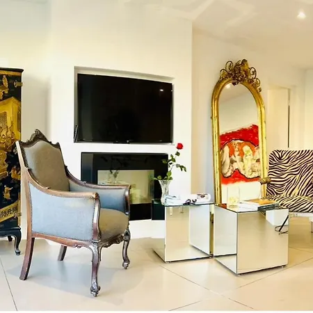 בית אירוח Private With Balcony *