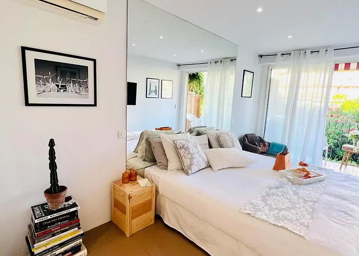 Private With Balcony * 쎙뜨호뻬